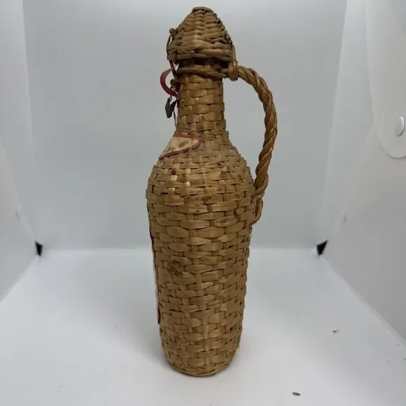 Vtg 1949 Basket Weave Wicker Case Ducal Portuguese Red Lisbon Grape Wine Bottle - Picture 4 of 4